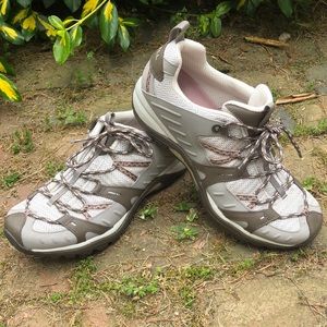 NWOT Merrell Siren hiking shoes, tan/pink, sz 10.5